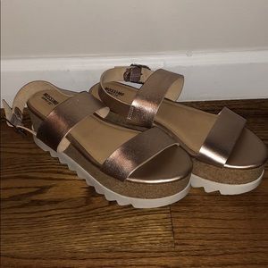 Women platform sandals